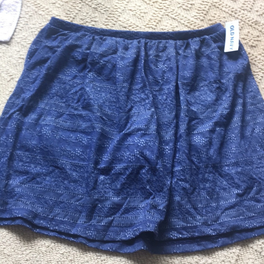 navy blue skirt